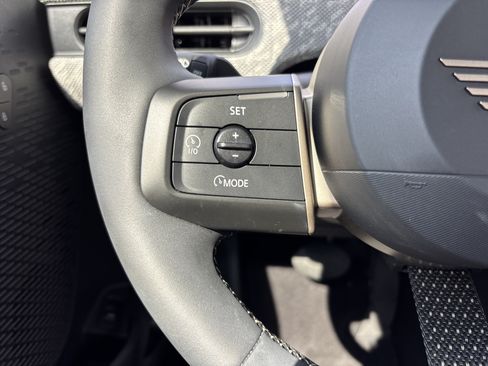 Used 2025 MINI Cooper S FWD image 19