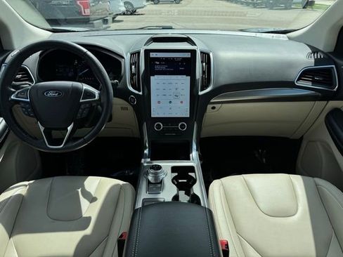 Certified 2022 Ford Edge Titanium AWD/4WD image 7