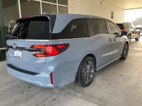 New 2026 Honda Odyssey Touring image 25
