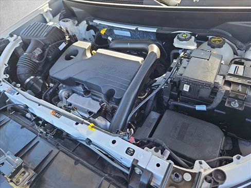 Used 2024 GMC Terrain SLE FWD image 19
