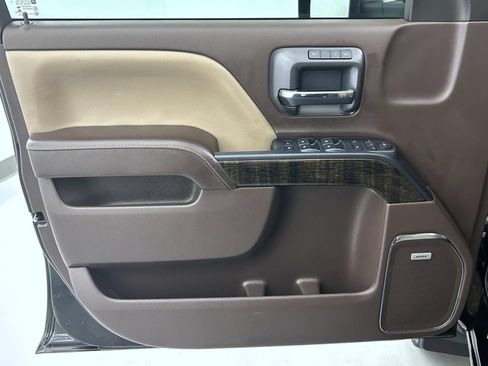 Used 2015 GMC Sierra 2500 Denali w/ Duramax Plus Package AWD/4WD image 9