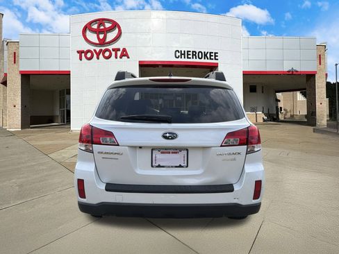 Used 2014 Subaru Outback 2.5i Limited image 6