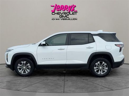 Used 2025 Chevrolet Equinox LT image 2