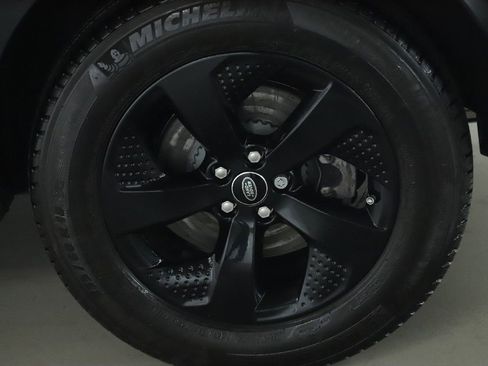 Used 2023 Land Rover Discovery Sport S image 41