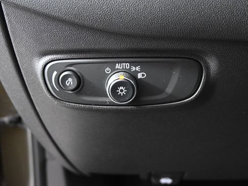 Used 2024 Chevrolet Equinox LT AWD/4WD image 23