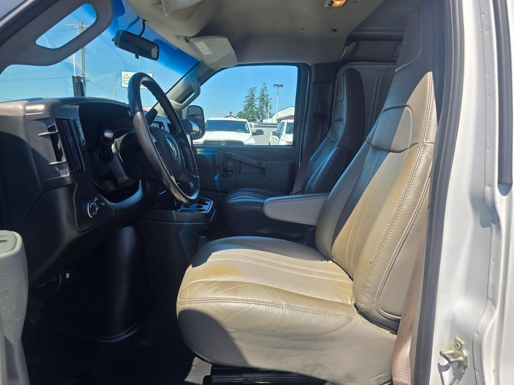 Used 2023 Chevrolet Express 2500 w/ Driver Convenience Package RWD image 27