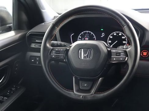 Used 2024 Honda Pilot TrailSport image 10