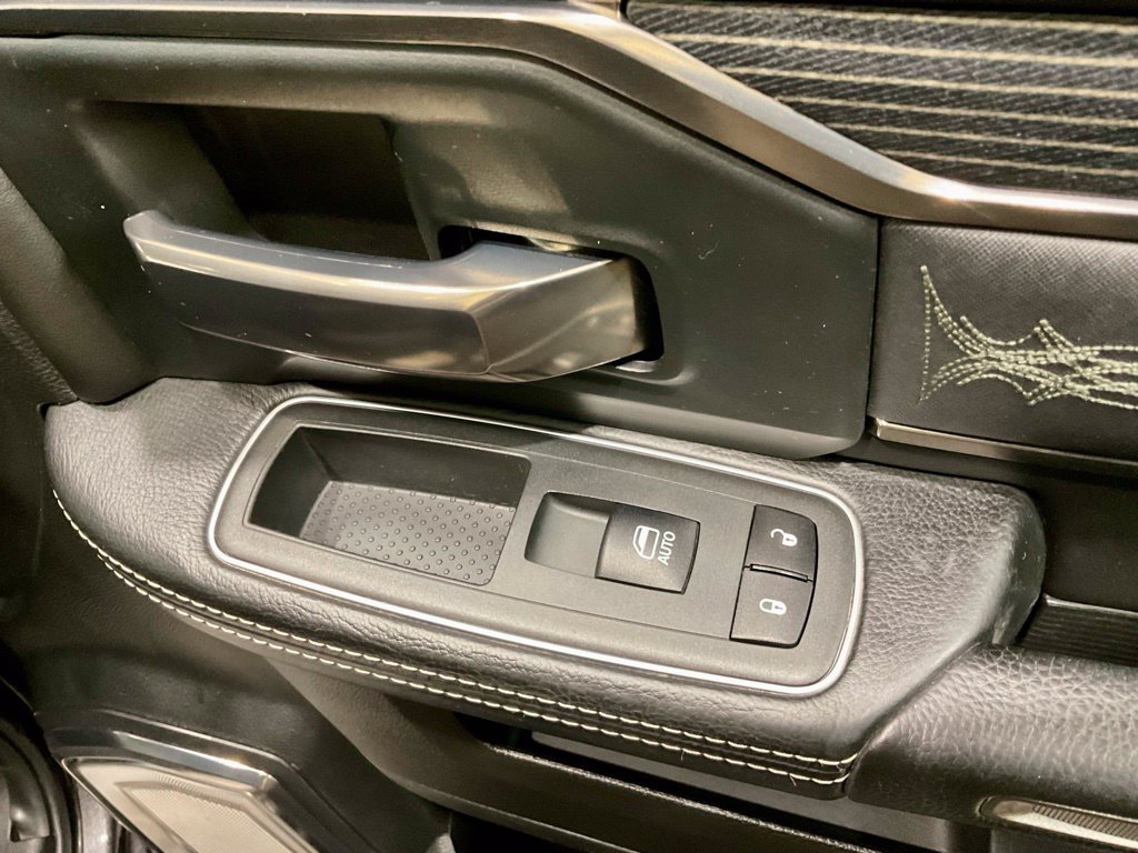 Used 2019 RAM 2500 Limited AWD/4WD image 13