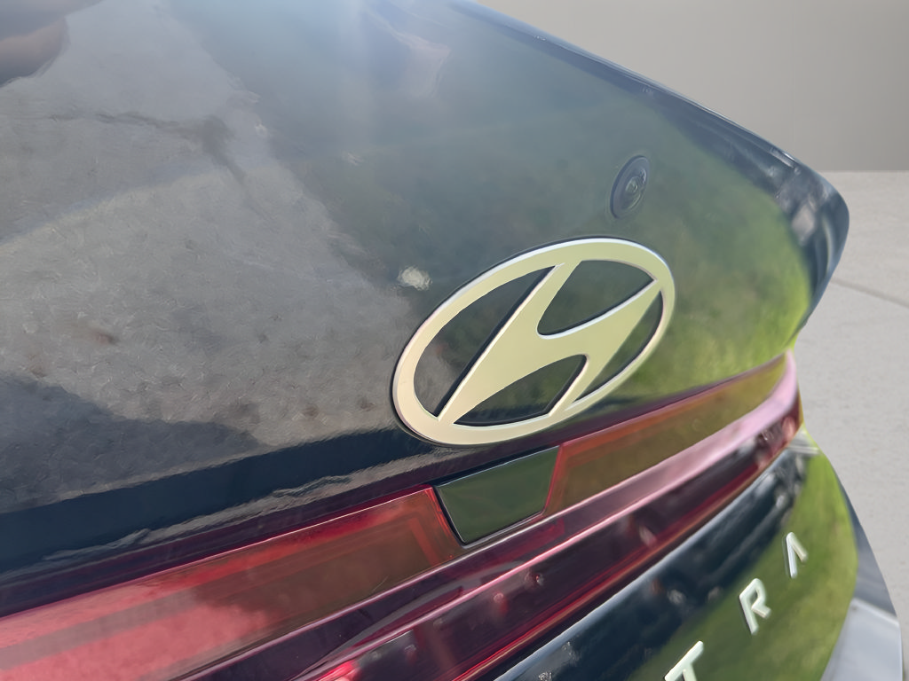 Certified 2026 Hyundai Elantra SE FWD image 33