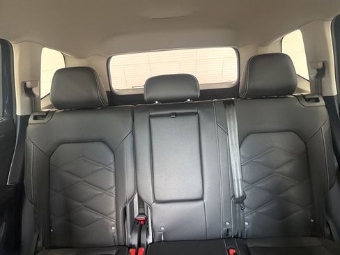 New 2026 Volkswagen Atlas SE image 25