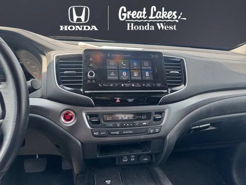 Used 2024 Honda Ridgeline Sport image 11