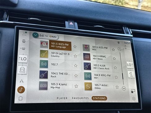 Used 2025 Land Rover Range Rover Velar Dynamic SE image 23