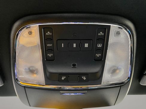 Used 2019 Chrysler 300 S w/ 300S Alloy Edition RWD image 14