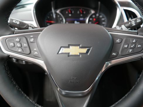 Used 2023 Chevrolet Equinox LT AWD/4WD image 25