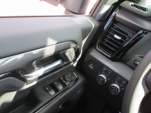 New 2026 GMC Sierra 3500 AT4 w/ AT4 Premium Plus Package image 17