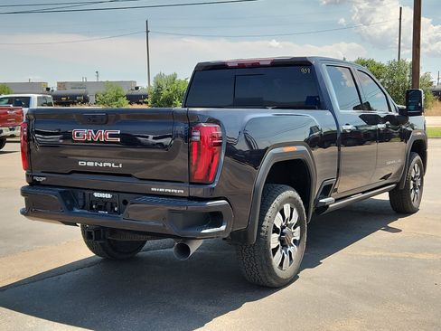 Used 2024 GMC Sierra 2500 Denali w/ Denali Reserve Package AWD/4WD image 4