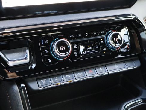 Certified 2024 GMC Sierra 2500 AT4 w/ AT4 Premium Plus Package image 18