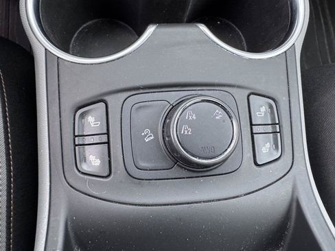Used 2019 GMC Terrain SLE w/ Driver Convenience Package AWD/4WD image 16