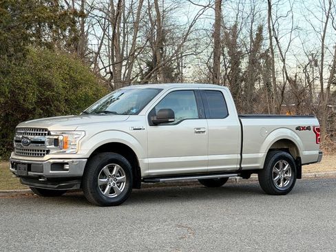 Used 2018 Ford F150 XLT w/ Equipment Group 302A Luxury image 1