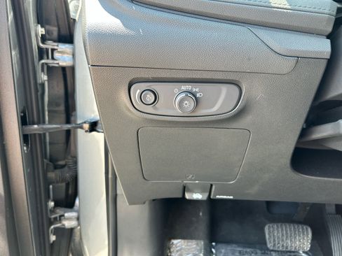 Used 2024 Buick Encore GX Sport Touring image 18