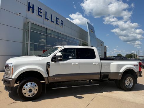 Used 2023 Ford F450 King Ranch w/ FX4 Off-Road Package AWD/4WD image 3