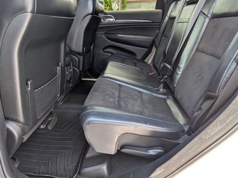 Used 2019 Jeep Grand Cherokee Altitude AWD/4WD image 22