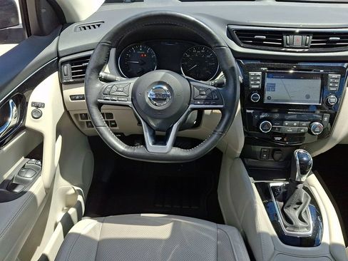 Used 2018 Nissan Rogue Sport SL w/ SL Premium Package AWD/4WD image 2