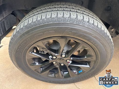 Used 2022 Jeep Wrangler Unlimited Sahara w/ Cold Weather Group image 29