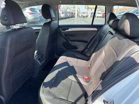 Used 2016 Volkswagen Golf 4dr Auto TSI image 11