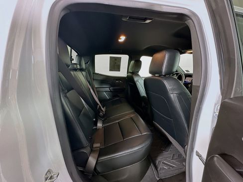 Used 2023 Chevrolet Colorado LT w/ LT Convenience Package II RWD image 29