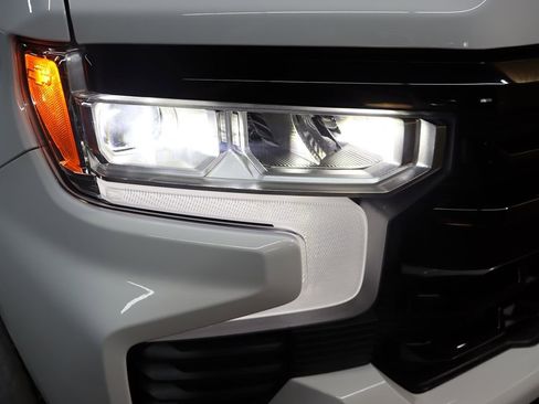 Used 2024 Chevrolet Silverado 1500 LT Trail Boss w/ Convenience Package II image 12