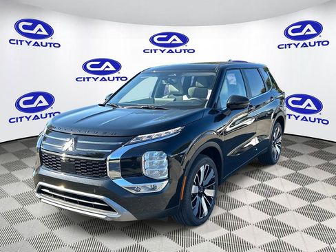 New 2025 Mitsubishi Outlander SE image 7