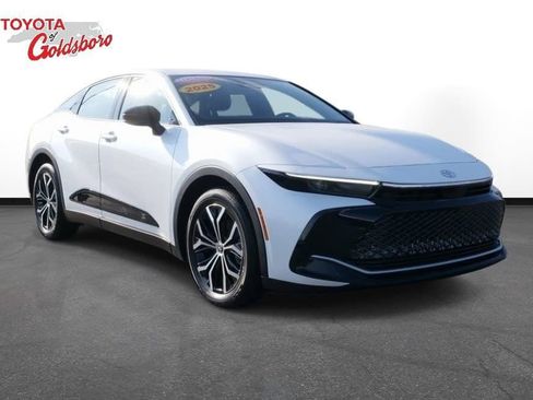 Used 2026 Toyota Crown XLE image 3