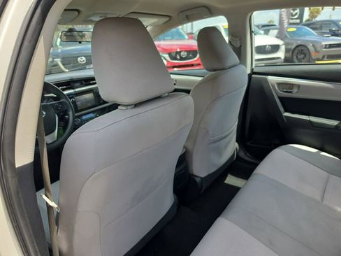 Used 2015 Toyota Corolla LE FWD image 11
