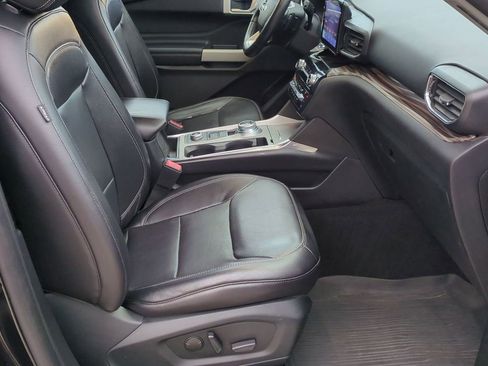 Used 2021 Ford Explorer Limited w/ Equipment Group 301A image 23