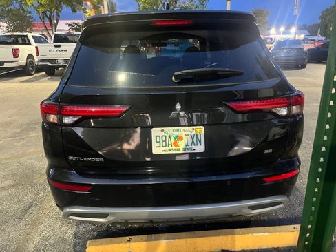 Used 2022 Mitsubishi Outlander SE FWD image 4