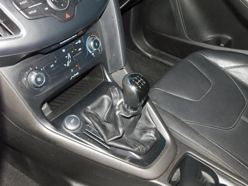 Used 2015 Ford Focus SE w/ Equipment Group 201A image 15