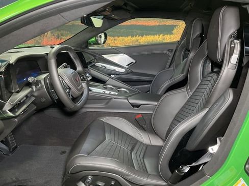 Used 2026 Chevrolet Corvette Stingray Premium Cpe w/ Z51 Performance Package image 16