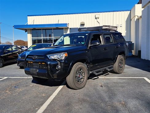 Used 2021 Toyota 4Runner Venture image 3