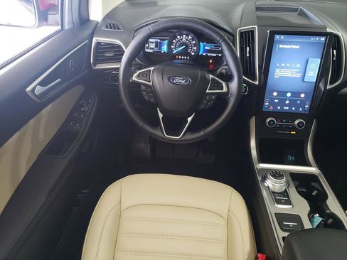 Used 2024 Ford Edge SEL w/ Convenience Package image 15