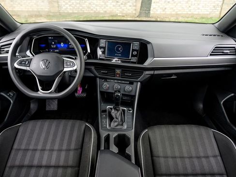 Used 2022 Volkswagen Jetta Sport image 5