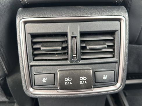 Used 2024 Subaru Forester Touring image 32