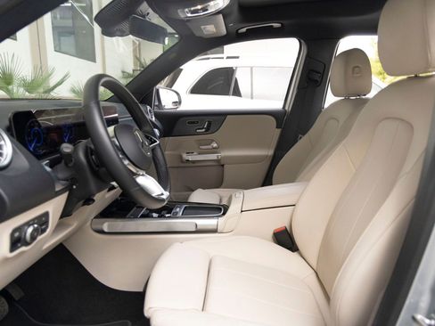 Used 2024 Mercedes-Benz EQB 250+ image 14