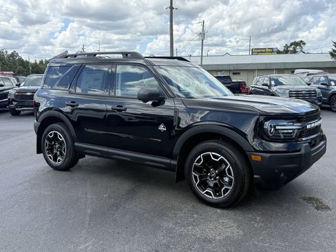 New 2026 Ford Bronco Sport Outer Banks w/ Outer Banks Tech Package+ AWD/4WD image 2