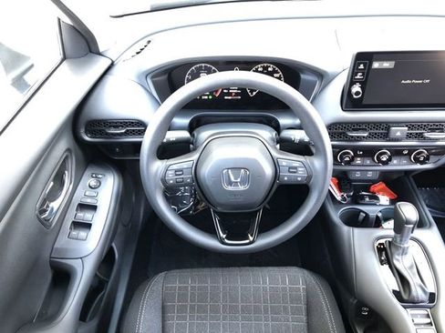 New 2026 Honda HR-V LX image 8
