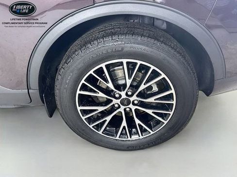 Used 2023 Ford Escape SE image 30