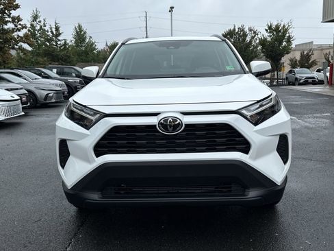 Used 2025 Toyota RAV4 XLE w/ Convenience Package image 2