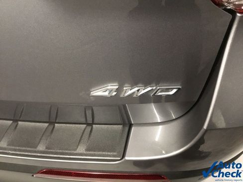 Used 2022 Ford Explorer XLT w/ Equipment Group 202A image 16