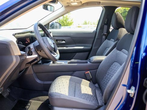 New 2026 Nissan Kicks SV w/ SV Premium Package FWD image 7