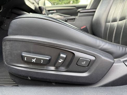 Used 2017 Lexus ES 300h FWD image 10